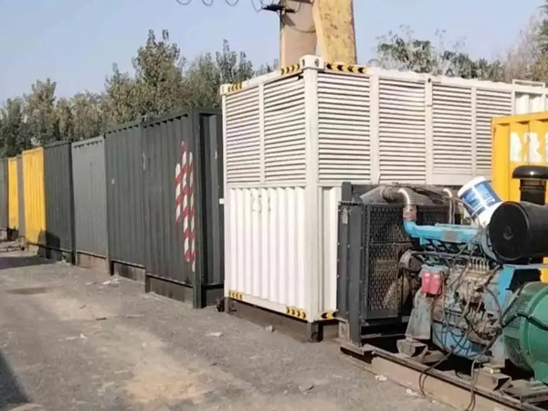 新蔡200KW柴油发电机机组每小时油耗是多少？